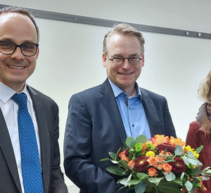 Staatssekretär Dr. Denis Alt, Dr. Artur Müller-Wewel, LSJV-Präsidentin Heike Gori-ßen-Syrbe