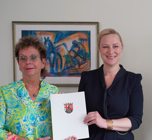 Sozialministerin Schall übergibt Förderbescheid an den Landesverband Tafel Rheinland-Pfalz/Saarland e.V.