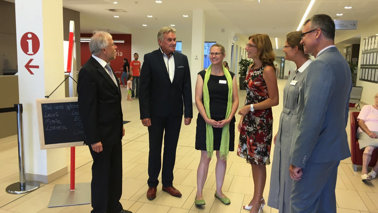 Besuch von Ministerin Sabine Bätzing-Lichtenthäler beim Ausbildungszentrum für Gesundheit und Soziales am Diakonissen-Stiftungs-Krankenhaus Speyer 