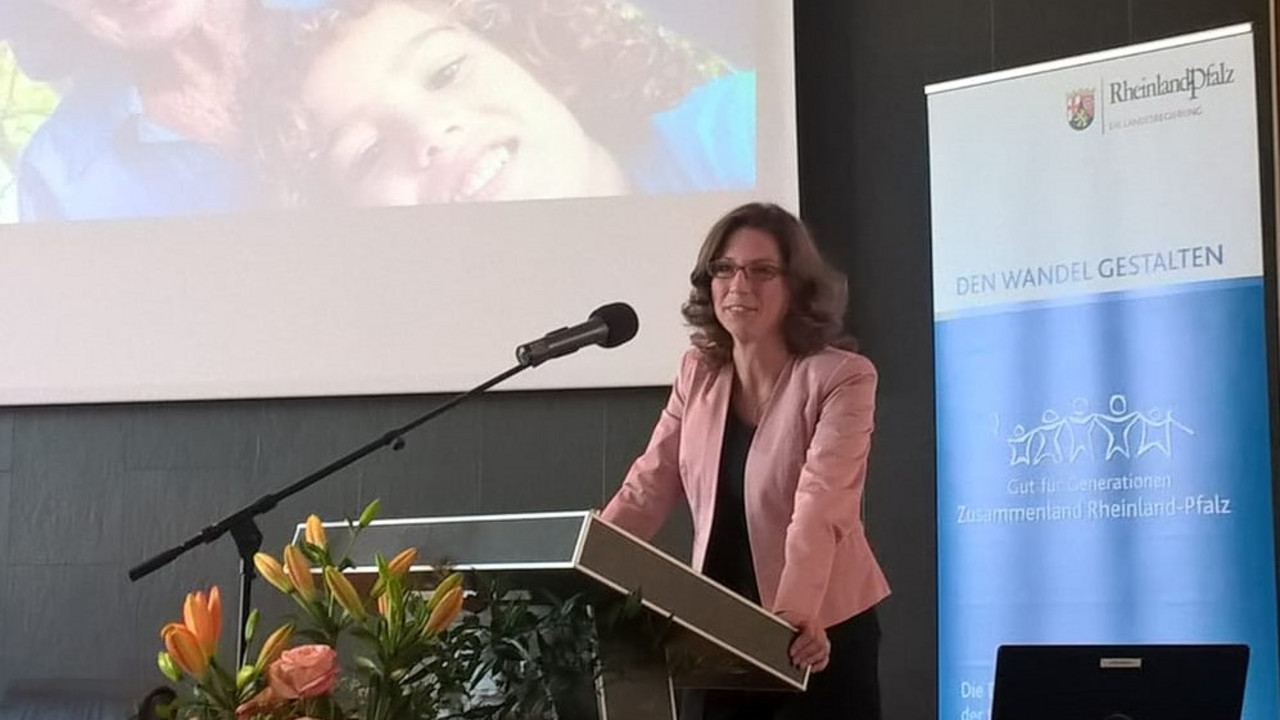 Foto Ministerin Sabine Bätzing-Lichtenthäler auf der Eröffnung der Demografiewoche 2017